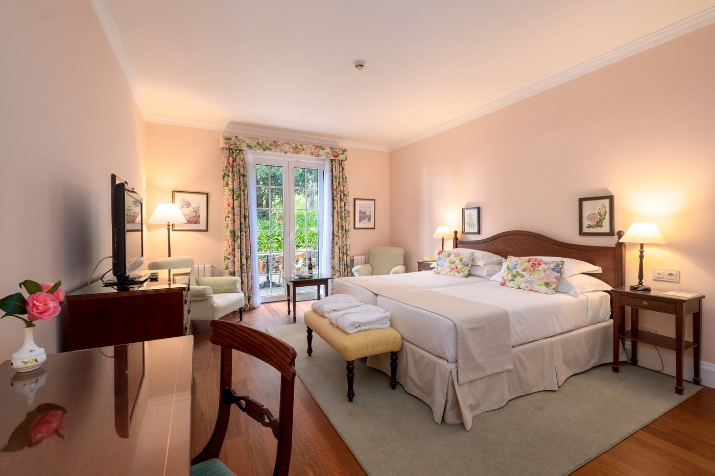 Casa-Velha-do-Palheiro-Room-20