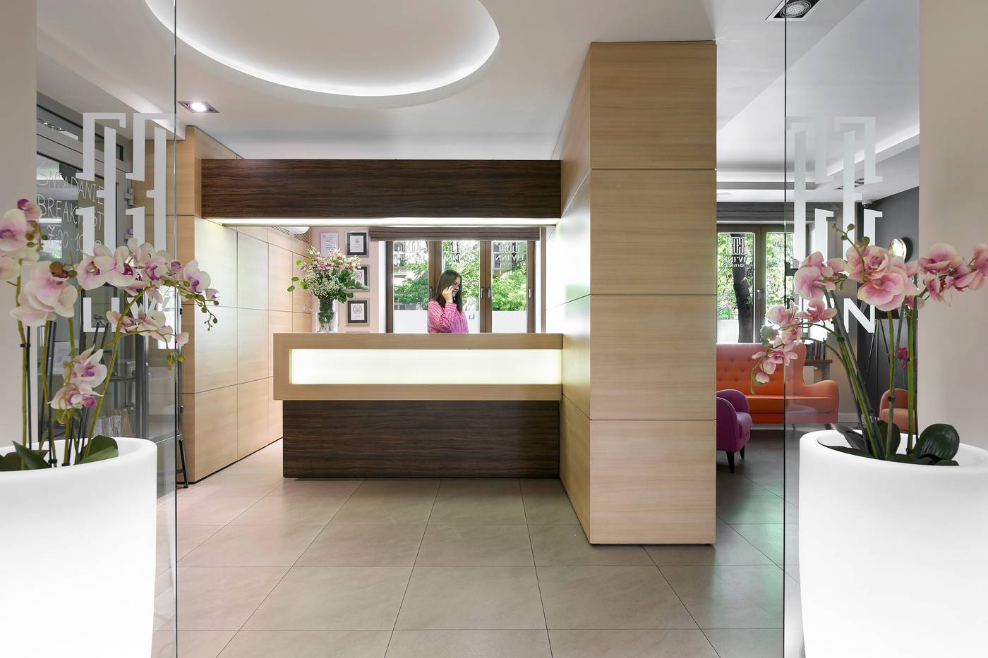 Liv-Inn-Aparthotel-Lobby-5