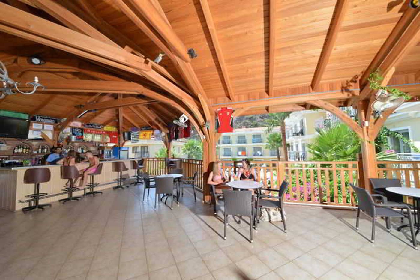 Villa-Beldeniz-Bar-17