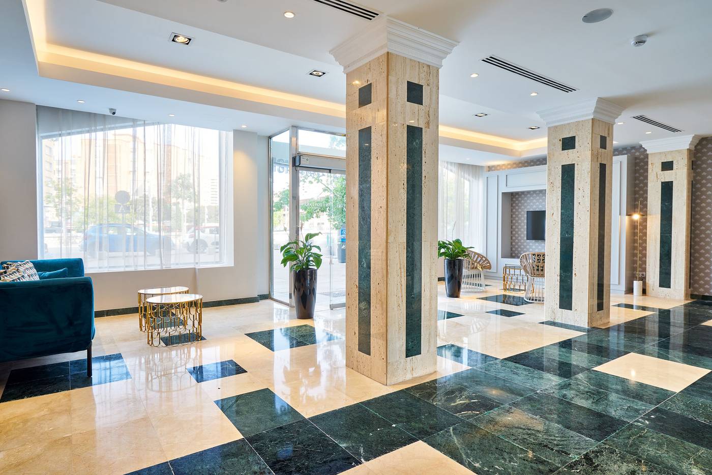 Eurostars-Astoria-Lobby-36