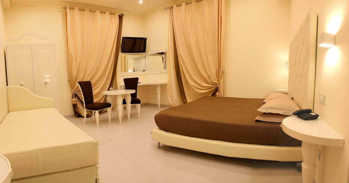 Columbia-Charming-Spa-Room-44