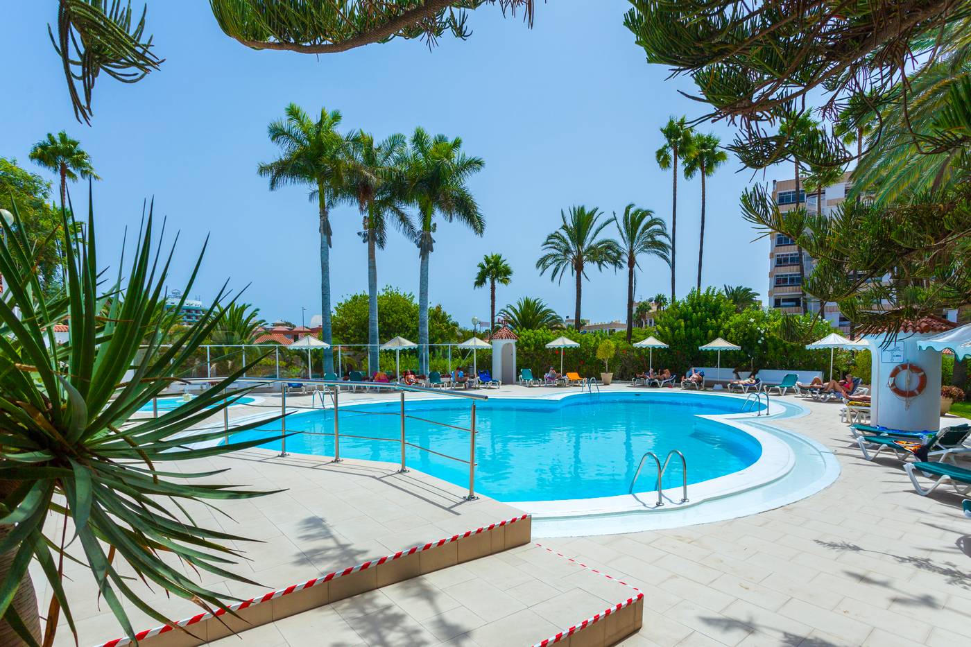 Bungalows-Parque-Paraiso-1-Pool-2