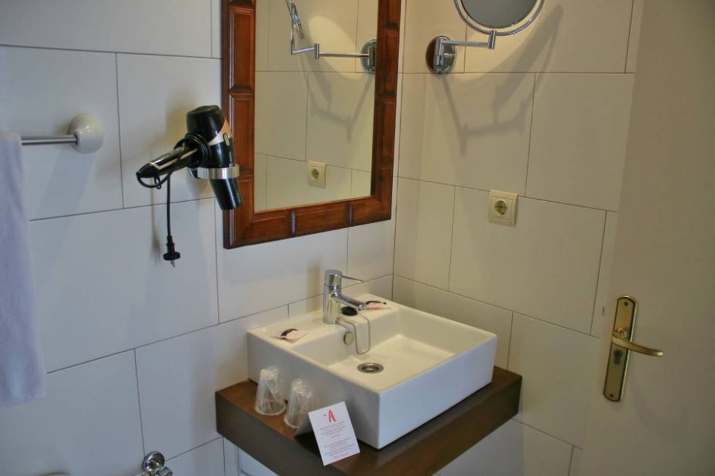 30-Degrees-Hotel-Espanya-Room-32