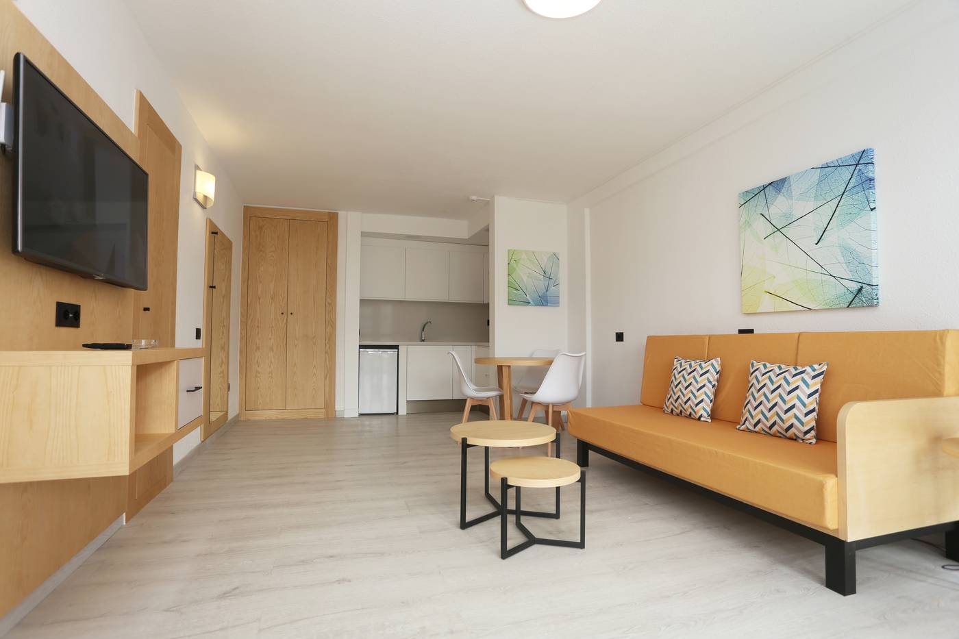 Andorra-Hotel-and-Apartments-Room-28