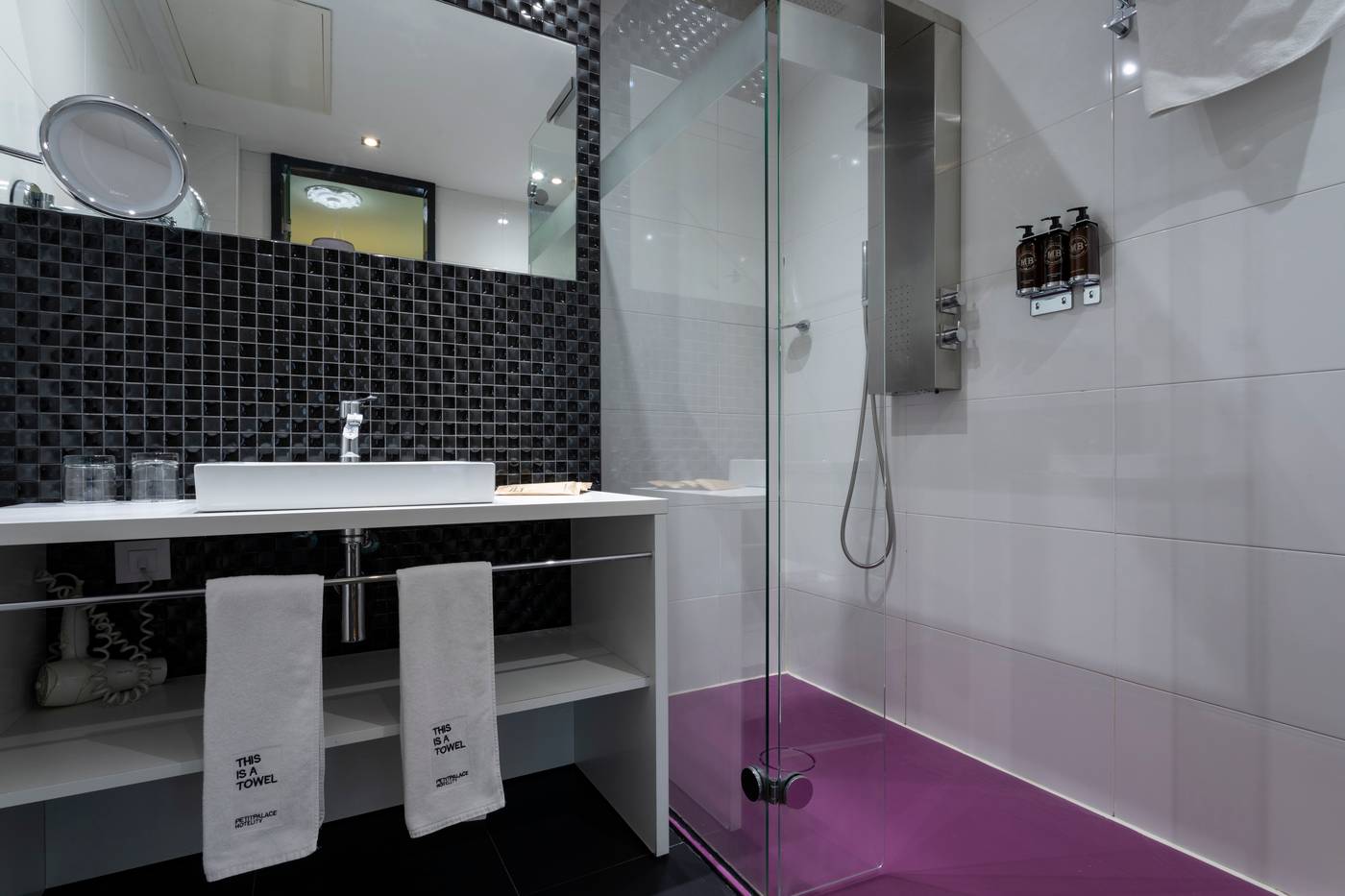 Petit-Palace-Lealtad-Plaza-Room-50