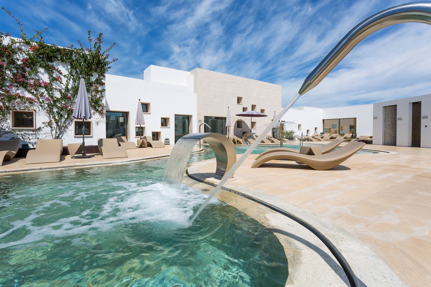 Grand-Palladium-White-Island-Resort---Spa-Sports-and-Entertainment-8