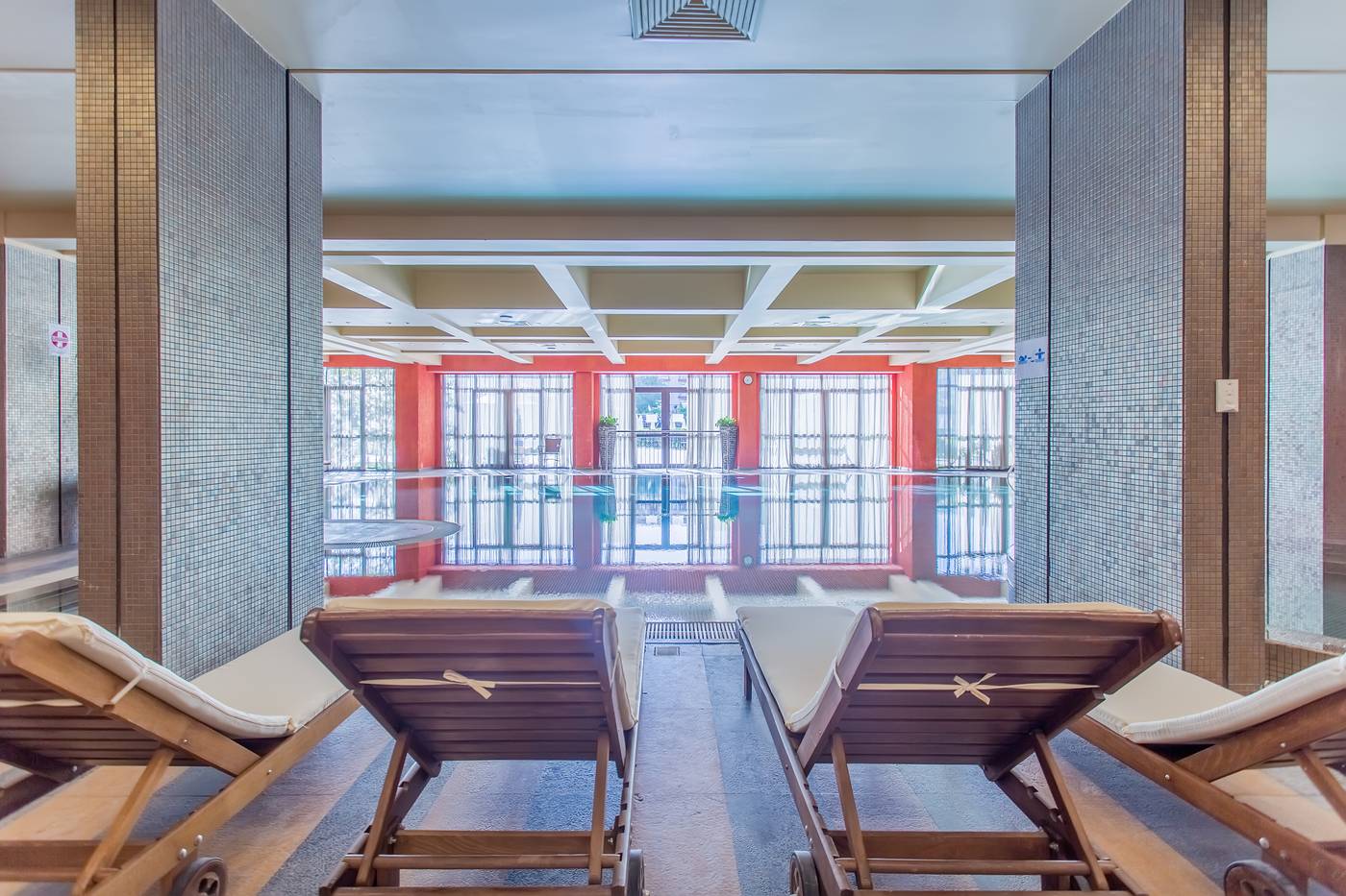 Barcelo-Royal-Beach-Pool-62