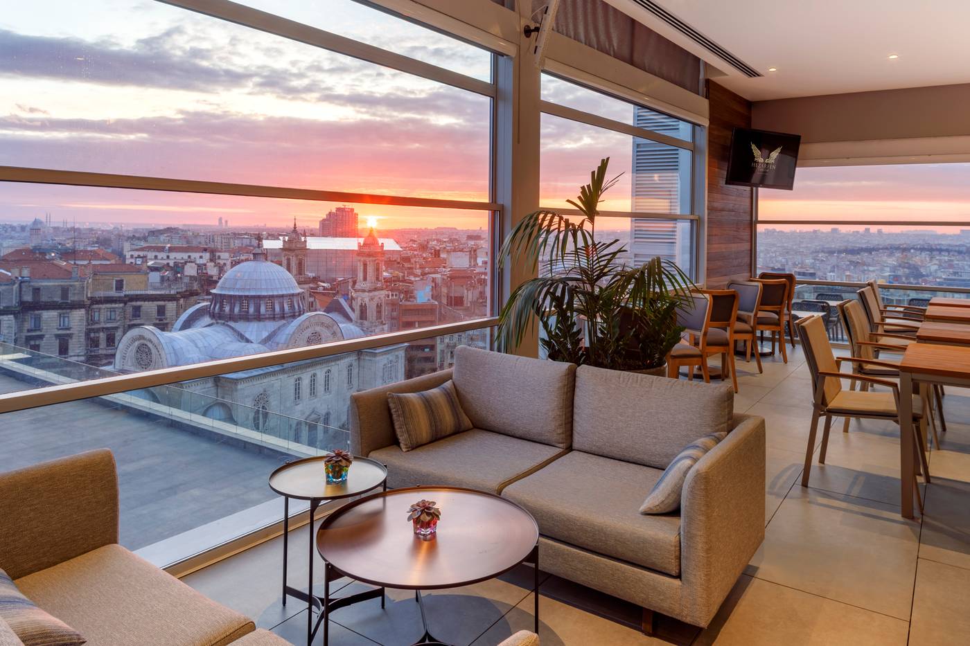 CVK-Taksim-Hotel-Istanbul-Terrace-10