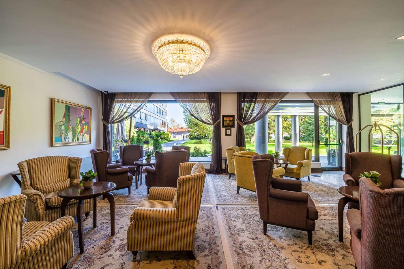 Imperial-Plovdiv-a-member-of-Radisson-Individuals-Lobby-14