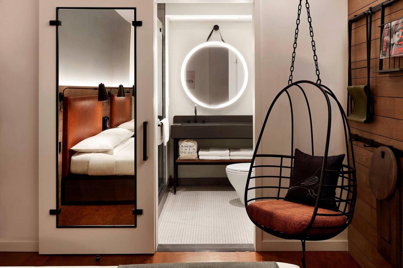 Moxy-NYC-Downtown-Room-4