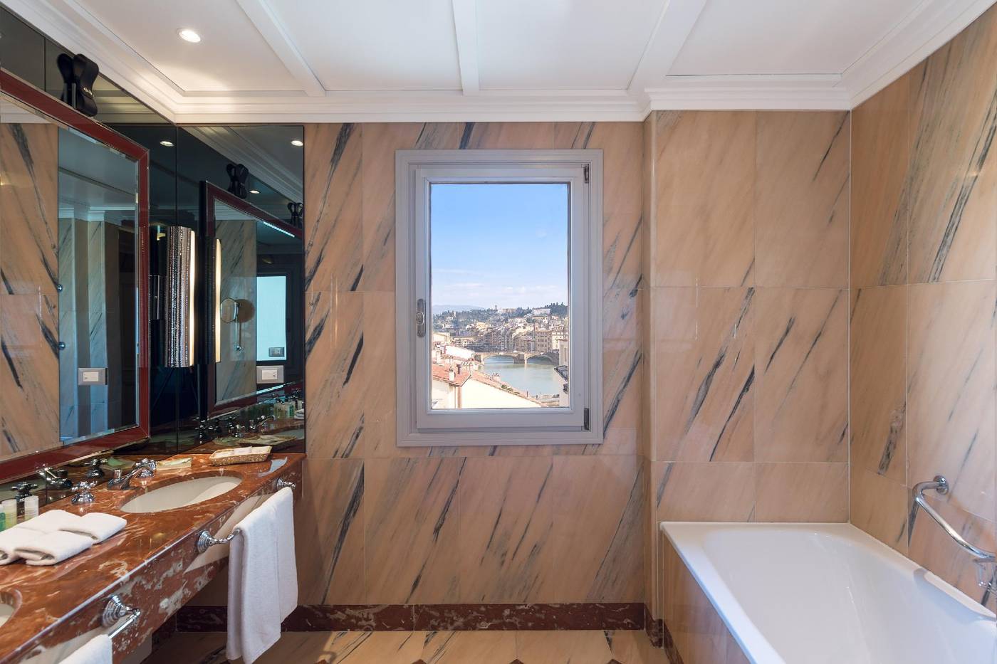 The-Westin-Excelsior-Room-46