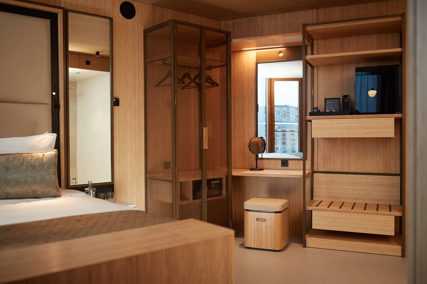 Hotel-Jakarta-Amsterdam-Room-10