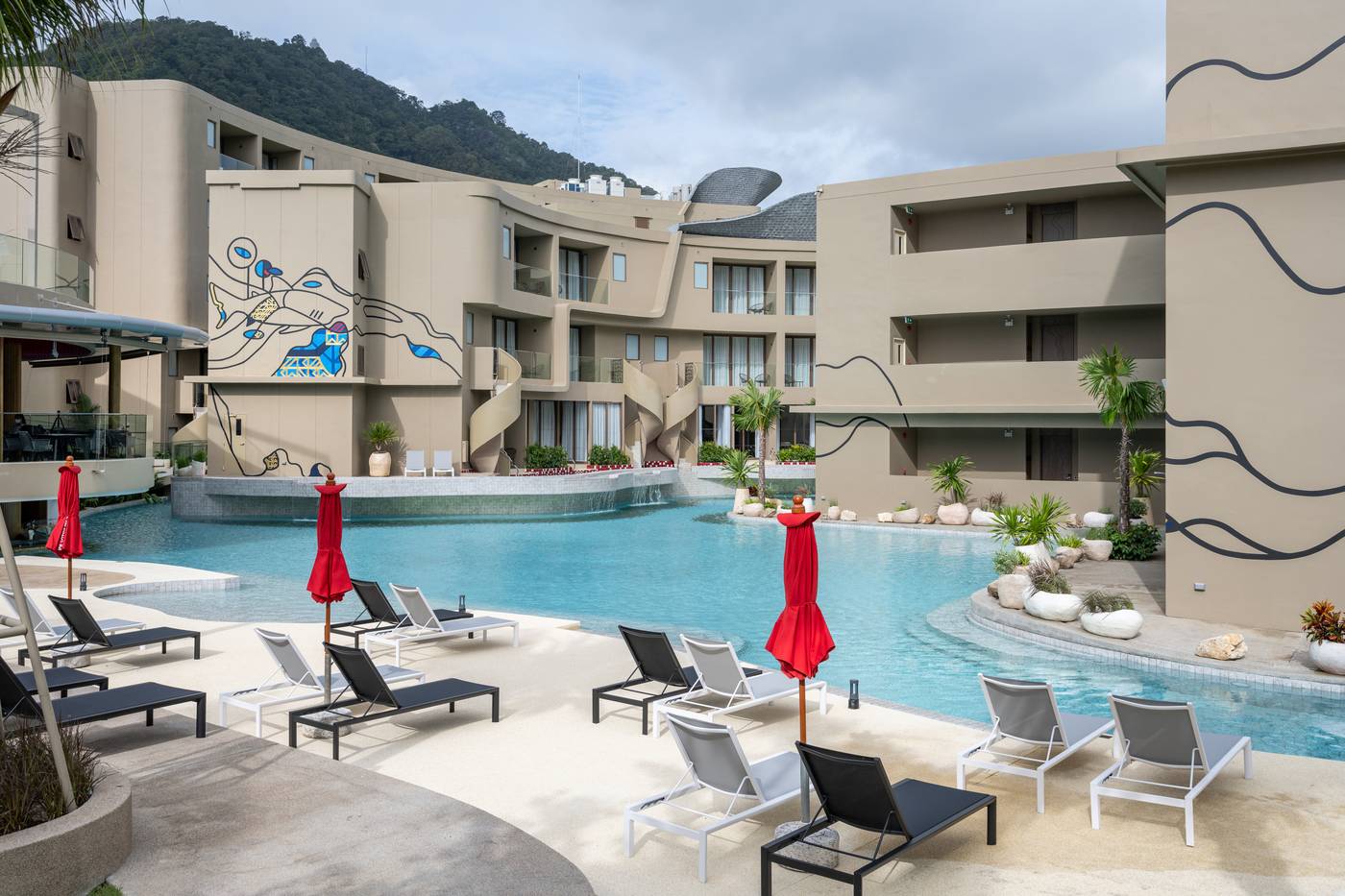 Metadee-Concept-Hotel-Pool-10