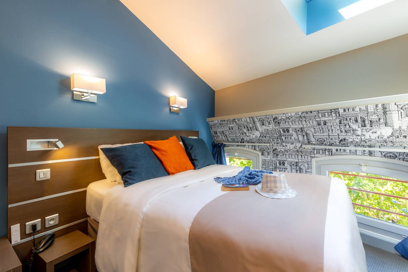 Kyriad Avignon - Palais des Papes-France-AVIGNON-General view-3