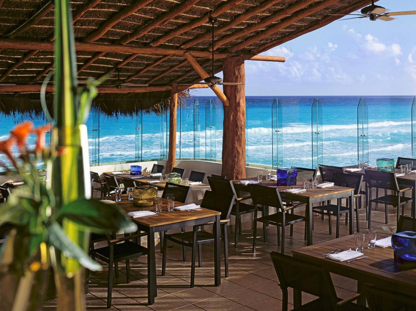 Live-Aqua-Beach-Resort-Canc----n-Restaurant-91
