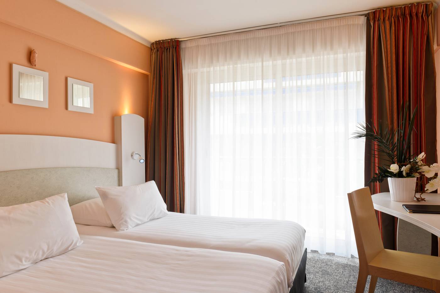 Best-Western-Astoria-Room-12