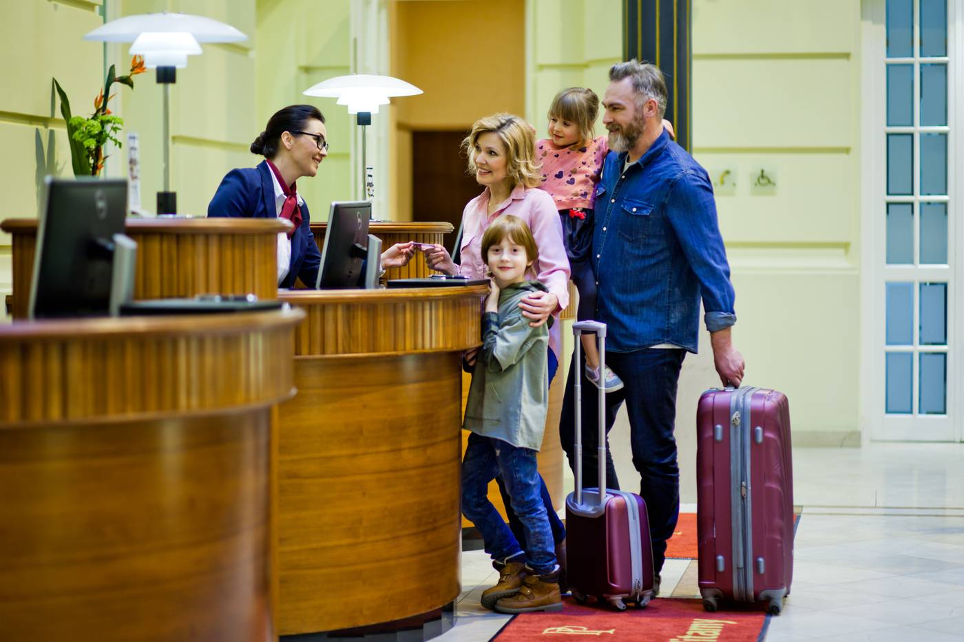 Polonia-Palace-Lobby-13