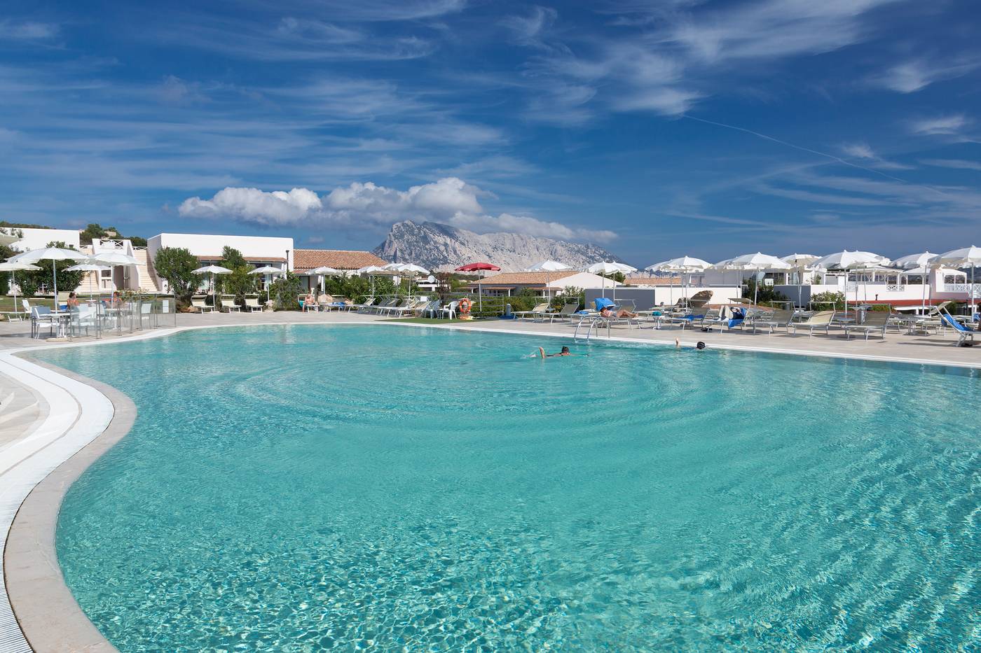 Grande-Baia-Resort-Hotel-Pool-1