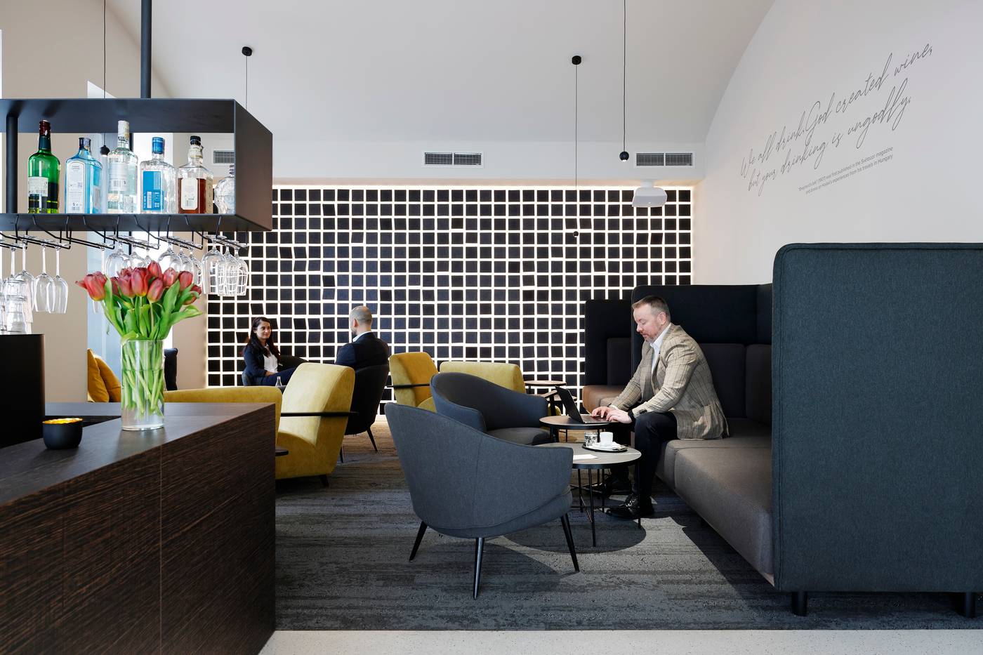 Hotel-Prokop-Square-Bar-6