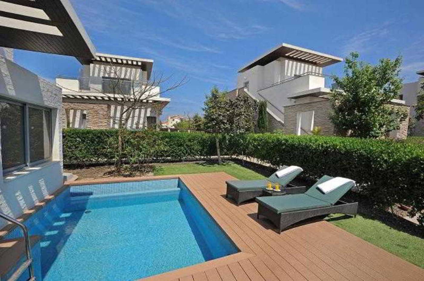 E-Hotel-Spa-and-Resort-Room-8