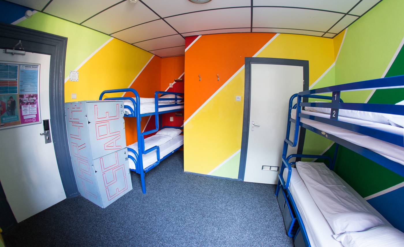 Flying-Pigs-Downtown-Hostel-Amsterdam-Room-10