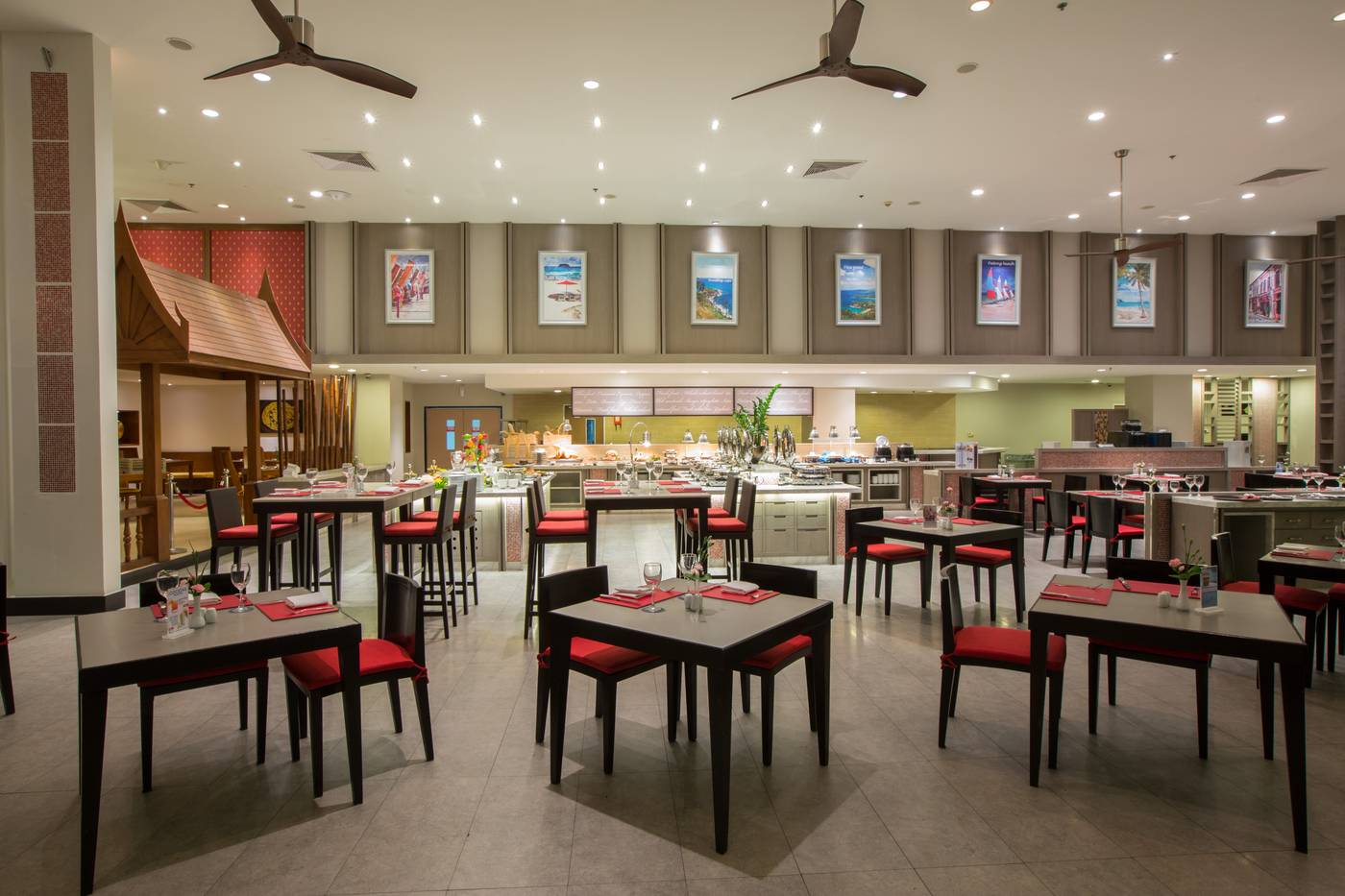 Deevana-Plaza-Phuket-Restaurant-43