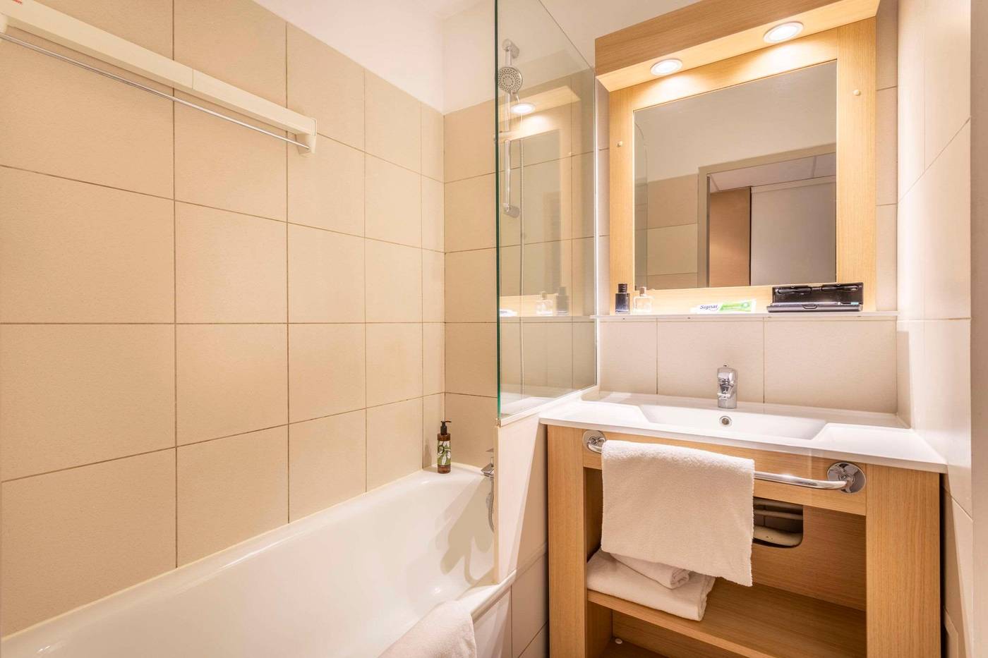 Comfort Aparthotel Marseille Prado-France-Marseille-Room-9