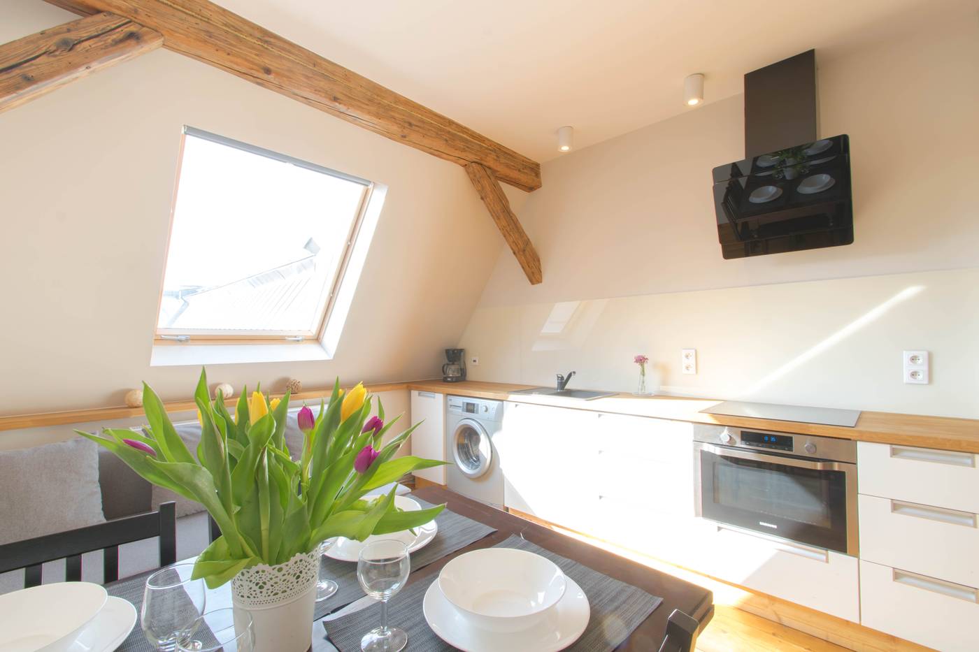 The-Spiski-Palace-Apartments-Room-47