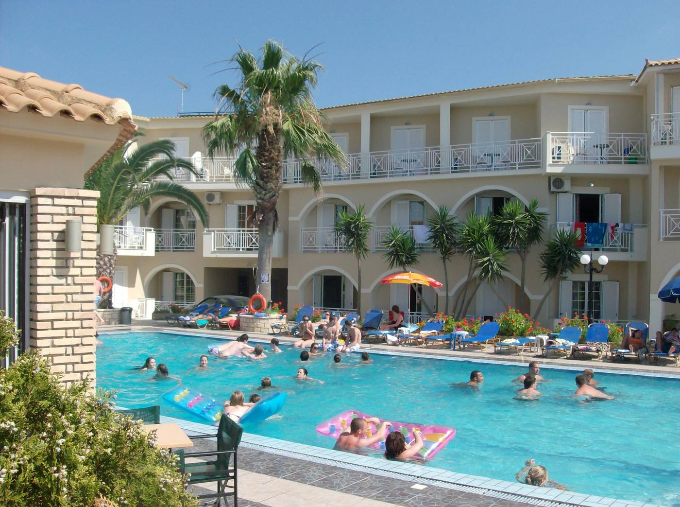 Vivian-Pool-1