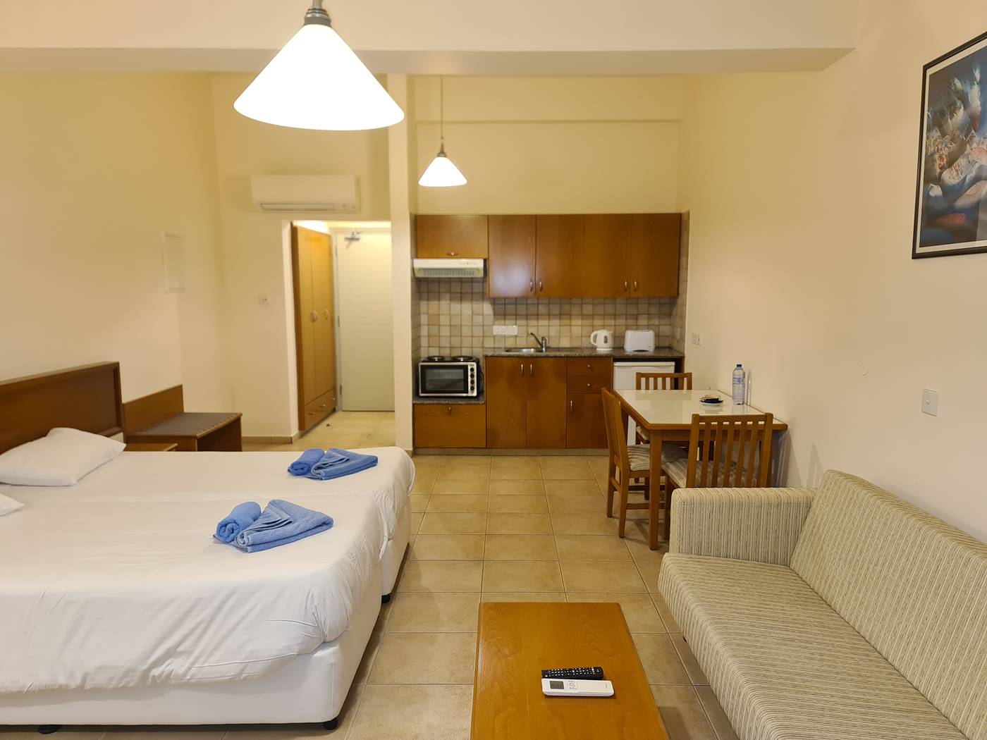 Nissiana-Hotel-and-Bungalows-Room-21