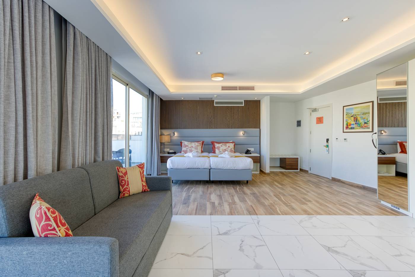 Solana-Hotel---Spa-Room-23