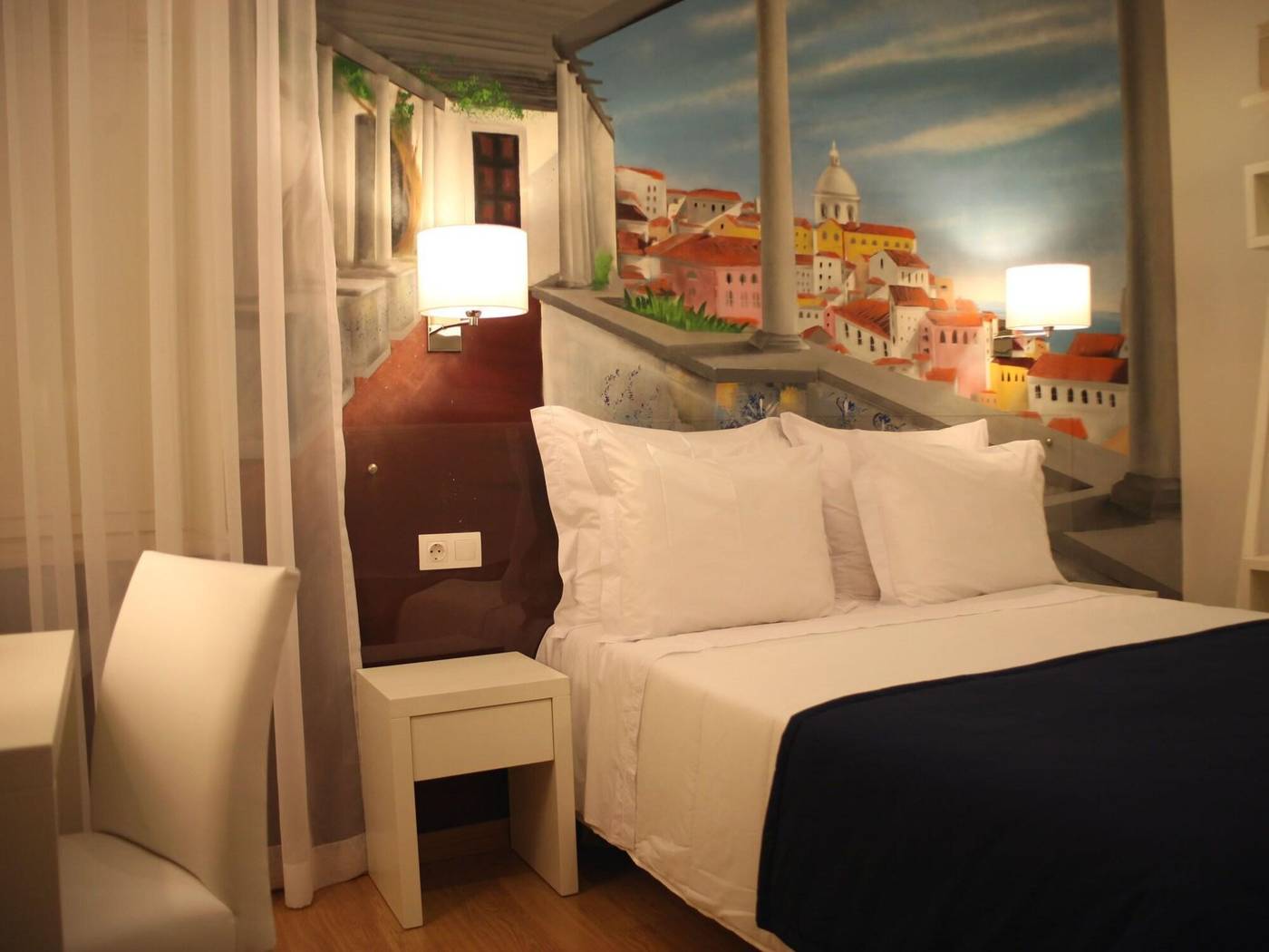 Lisbon-Style-Guesthouse-Room-7