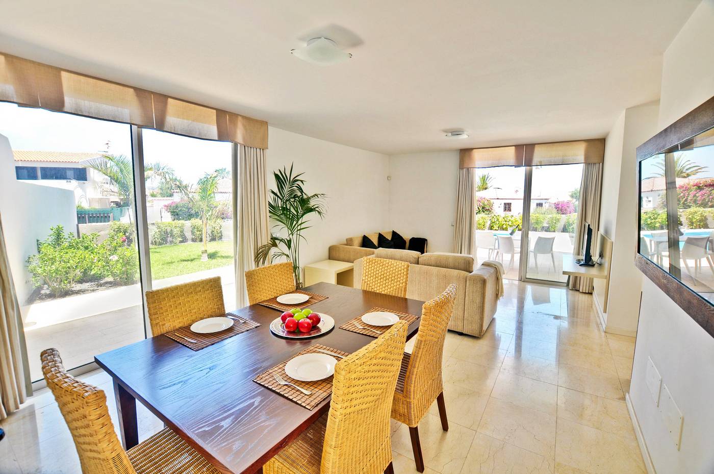 Sun-Bay-Villas-Room-15