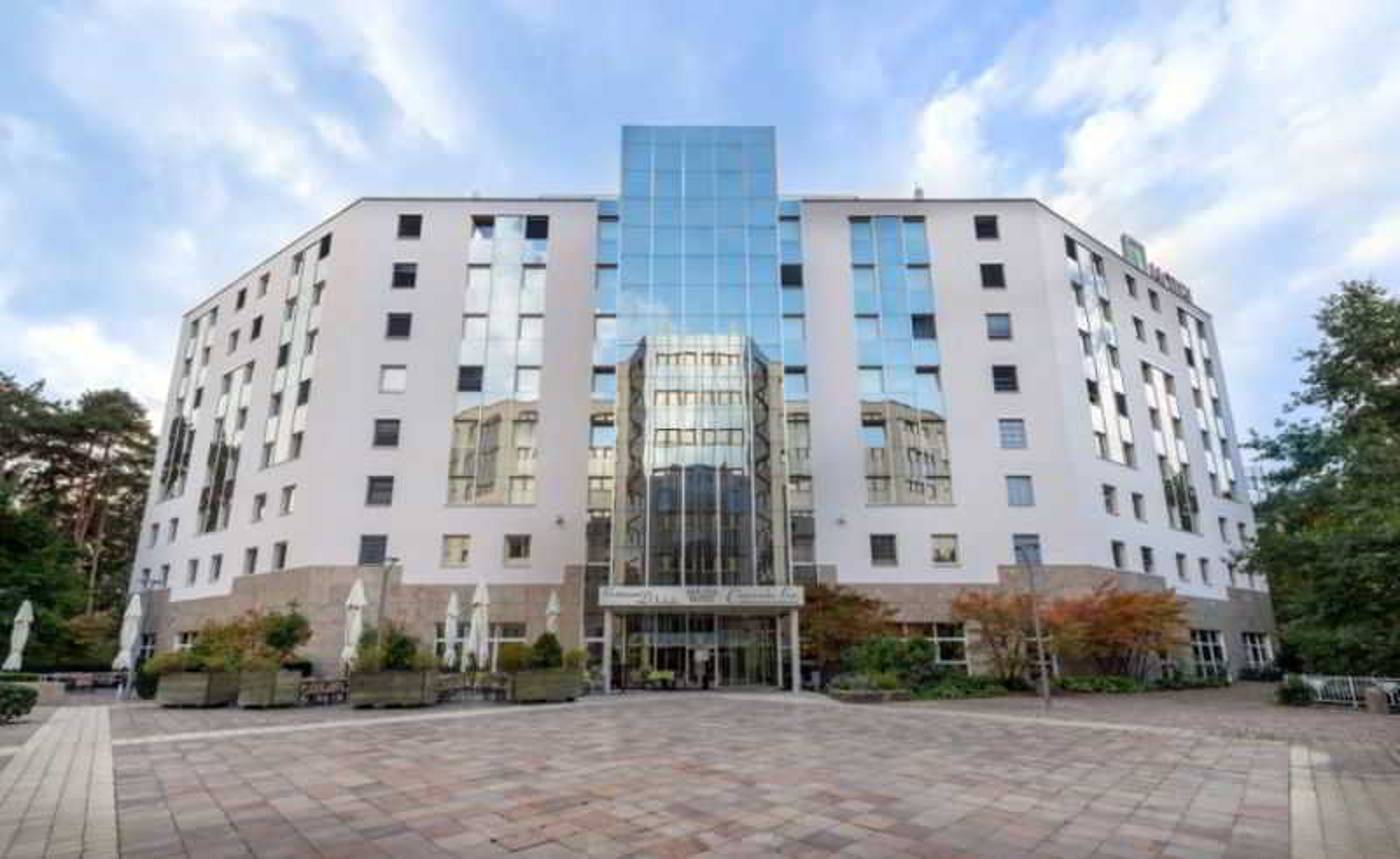 Novina Sudwestpark Hotel-Germany-NURNBERG-General view-6