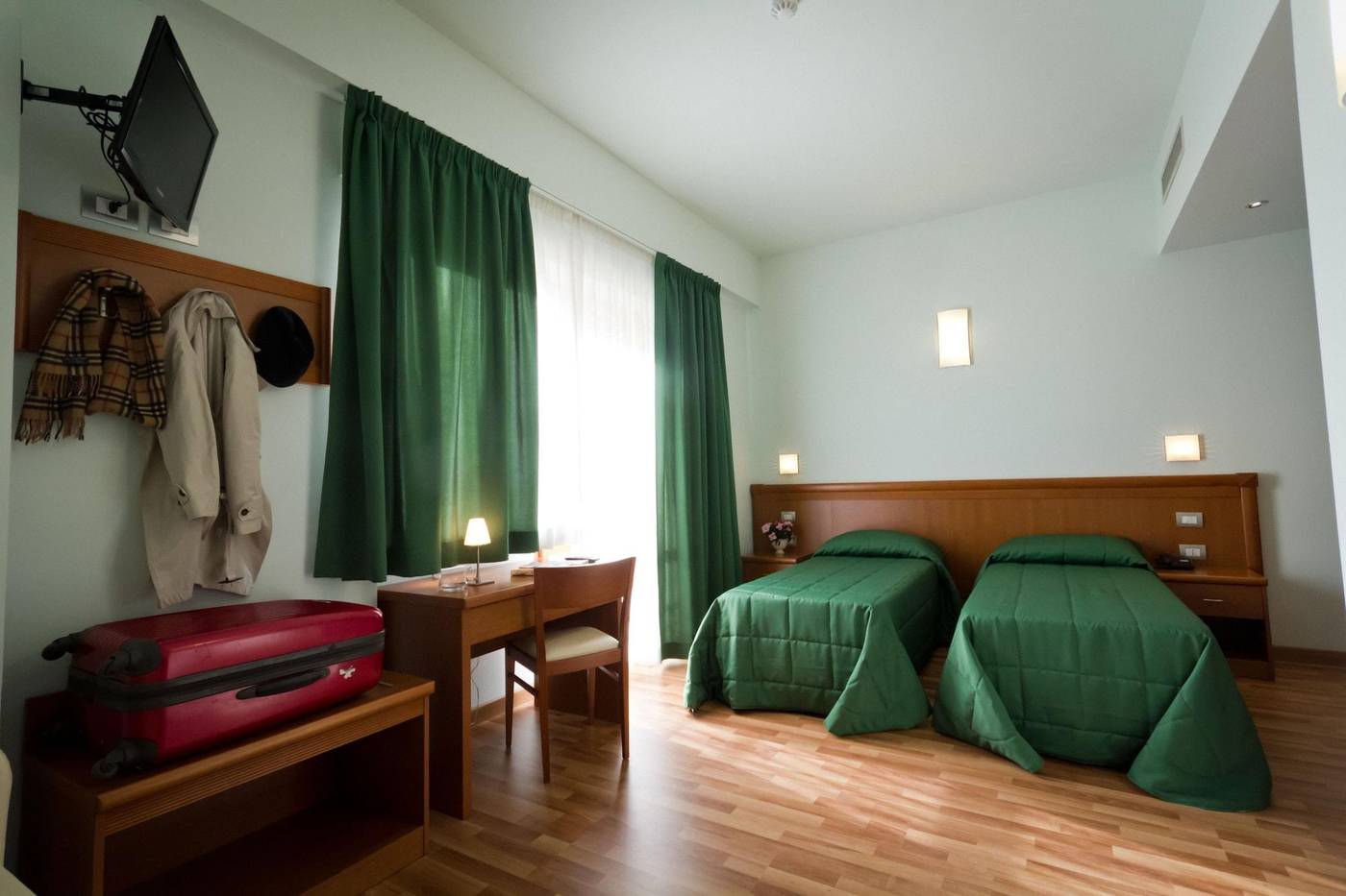 Hotel Donnini-Italy-ASSISI-General view-1