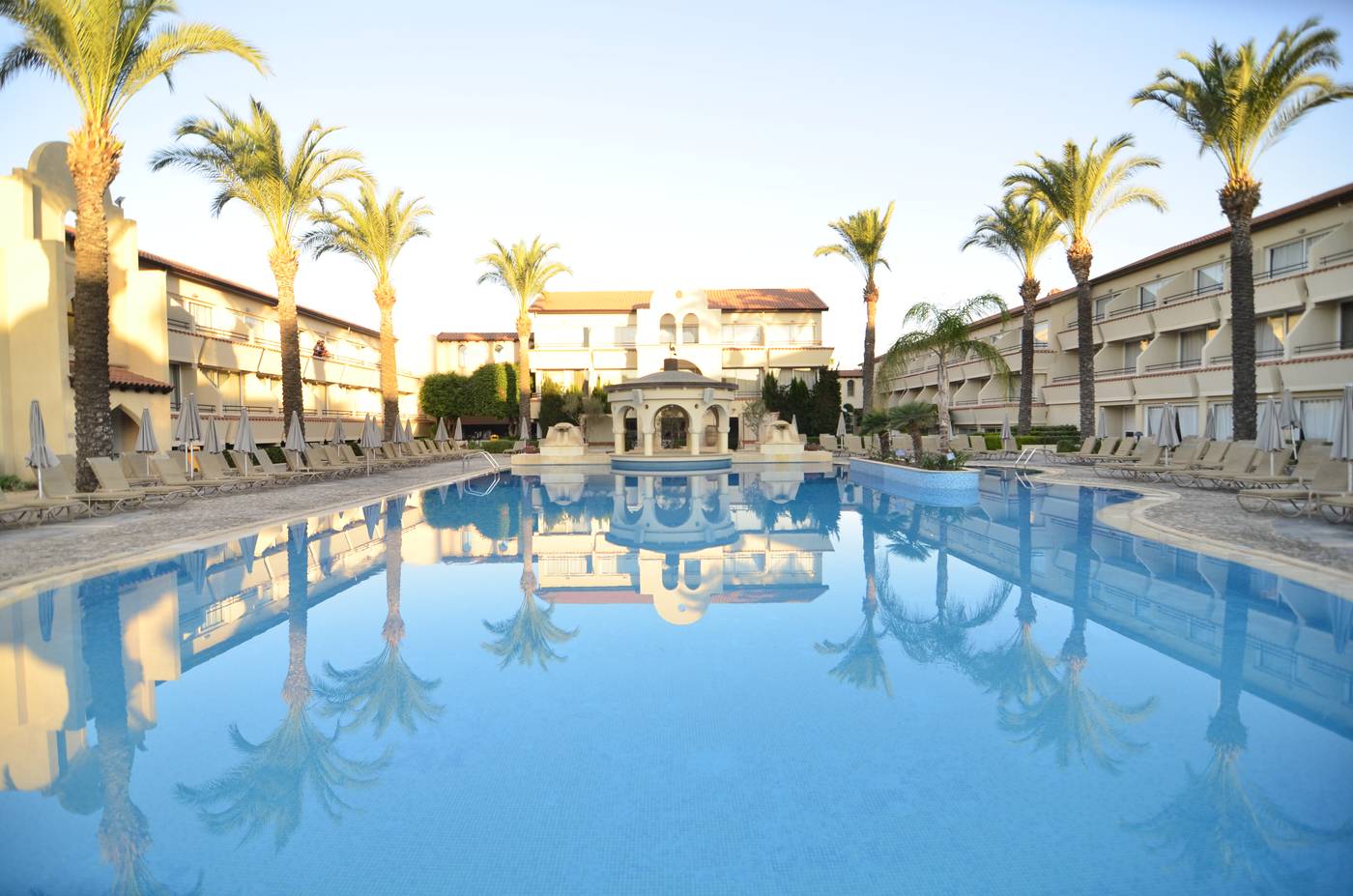 Napa-Plaza-Hotel-Pool-4