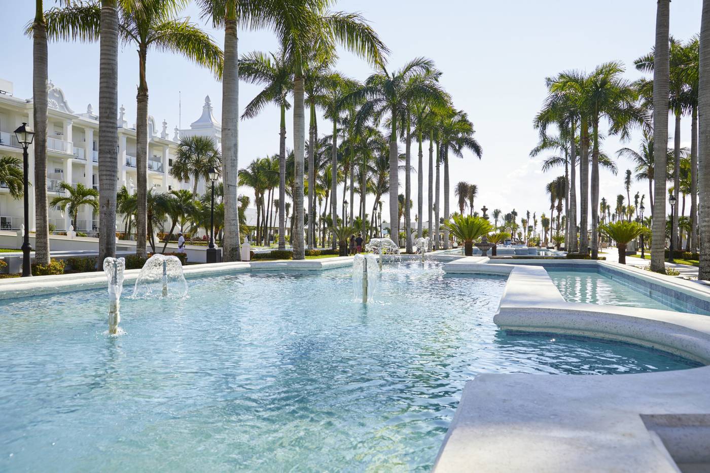 Riu-Palace-Riviera-Maya-All-Inclusive-Pool-1