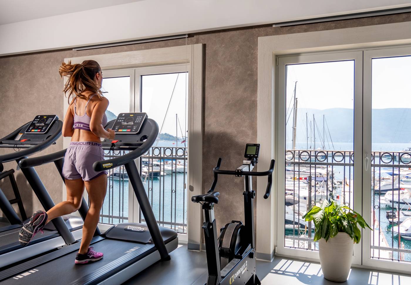 Lazure-Hotel---Marina-Sports-and-Entertainment-89