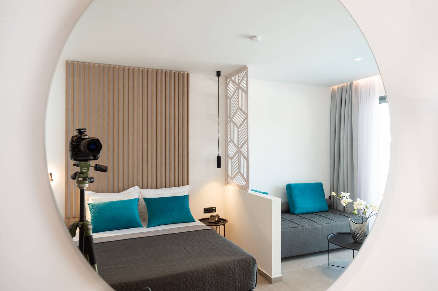 Zoes-Hotel-Room-36