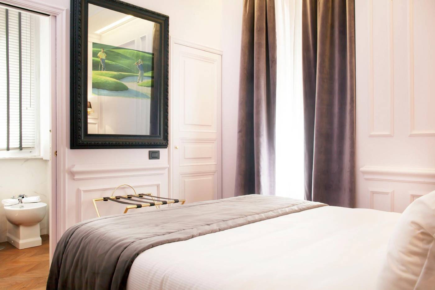 The-Corner-Roma-Room-25