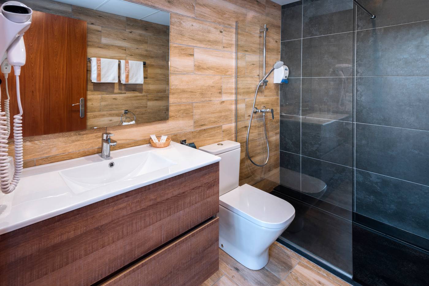 Merce-Hotel-Room-26