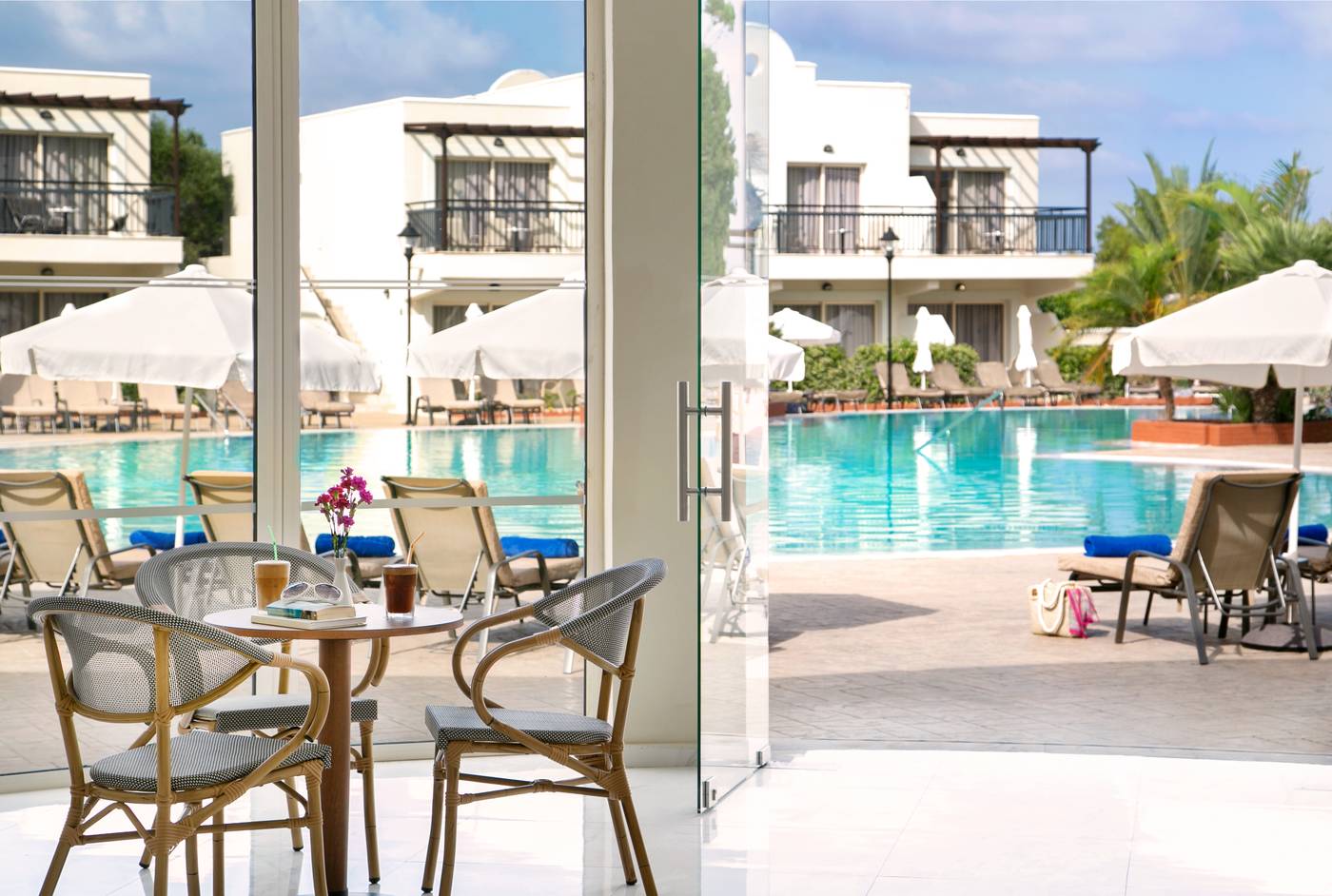 Louis-Paphos-Breeze-Restaurant-8