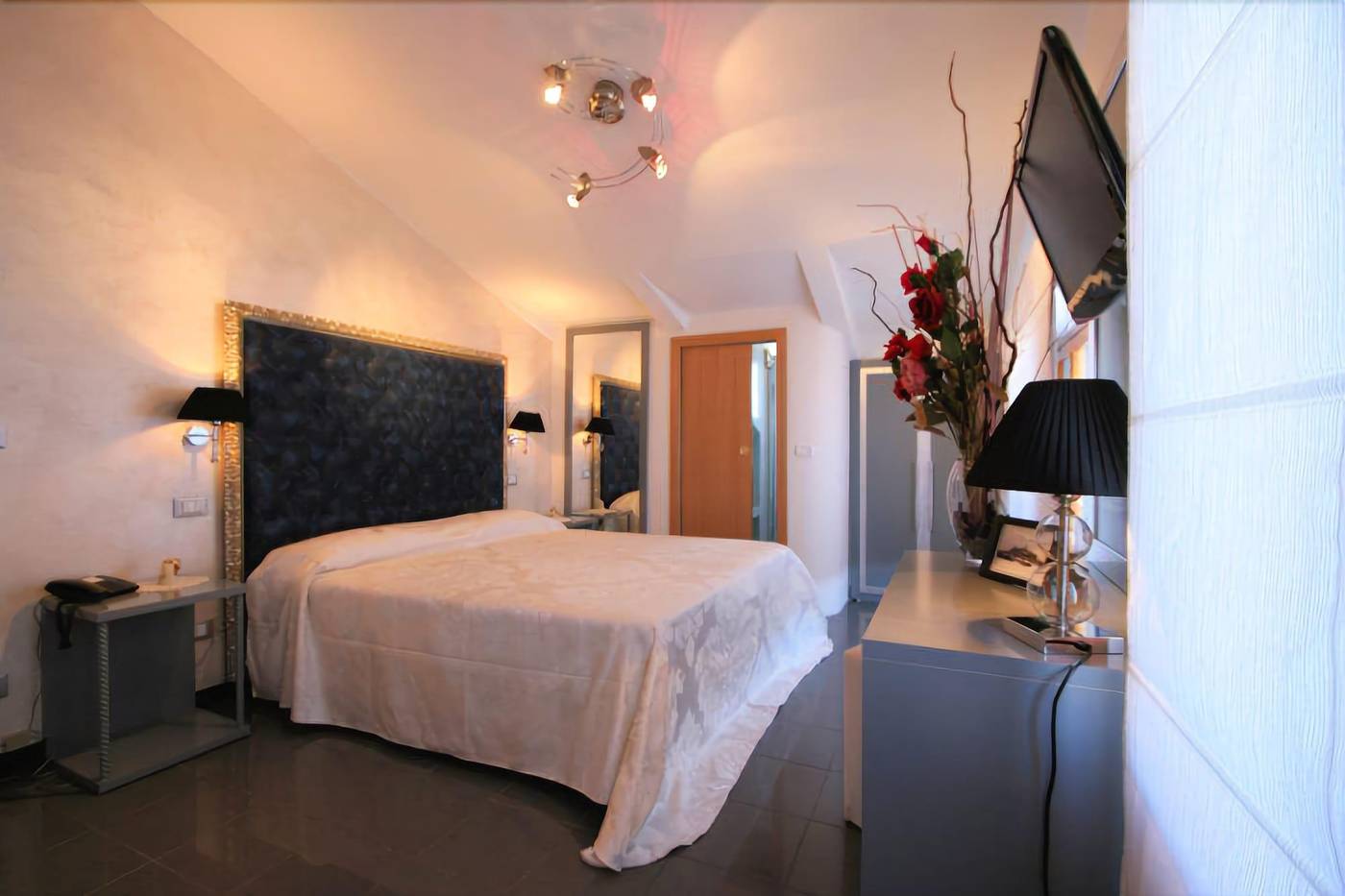 Hotel La Meridiana-Italy-ANGHIARI-Room-8