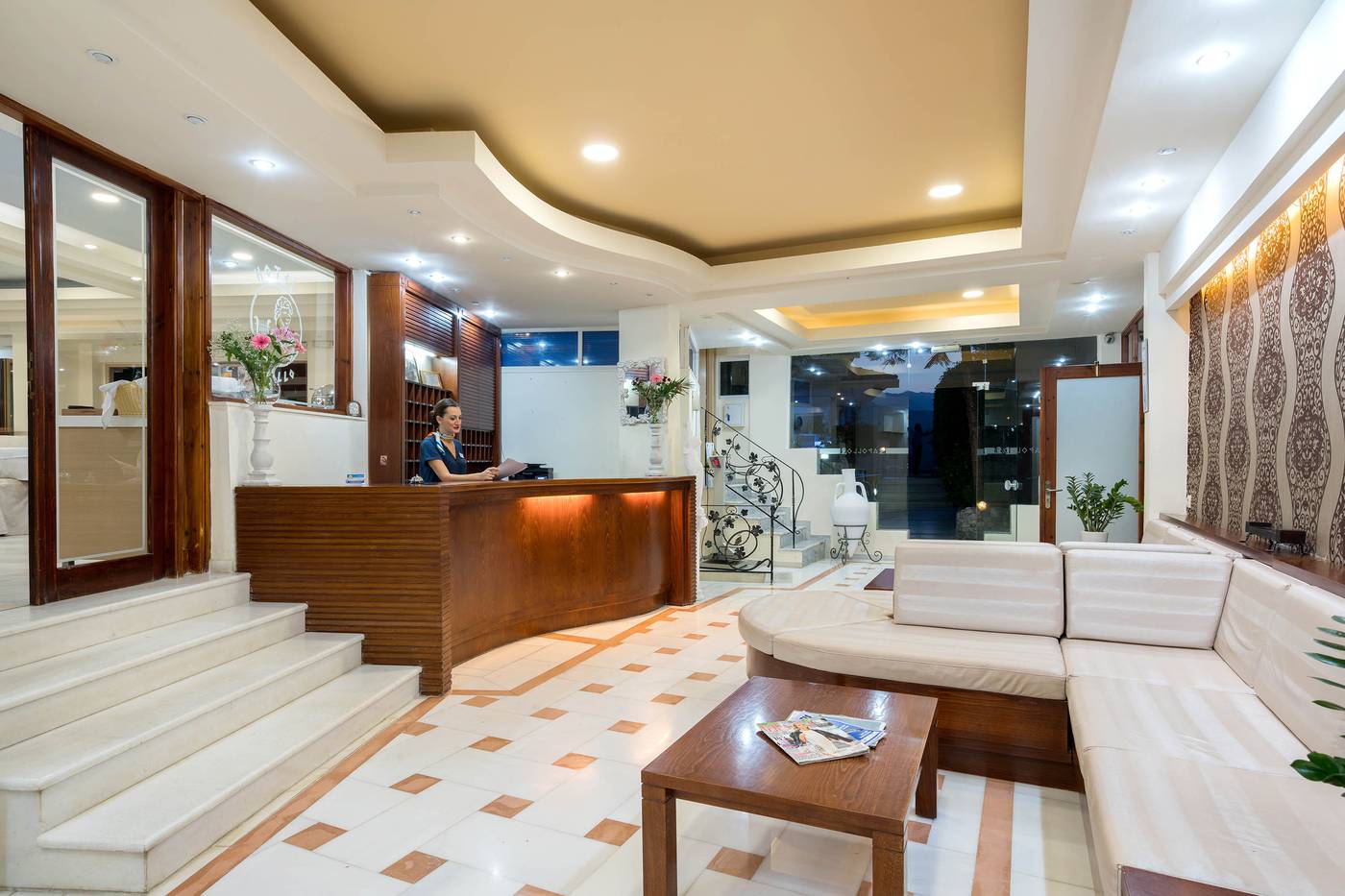 Apollo-Hotel-Lobby-47