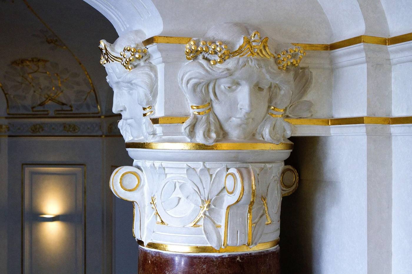 Golden-Crown-Lobby-41