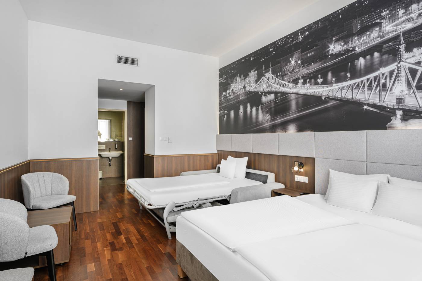 Hotel-12-Revay-Hotel-Room-7