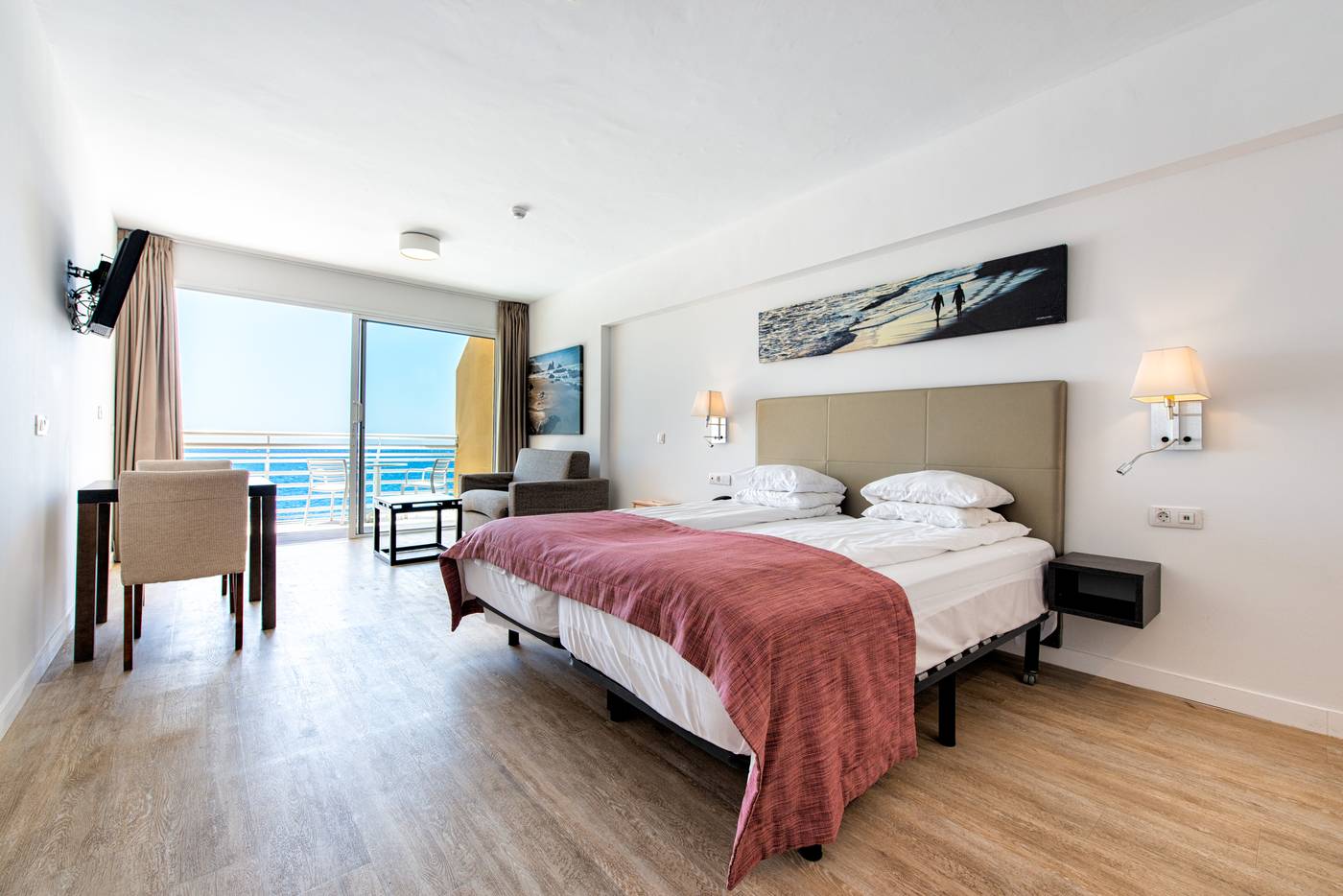 Atlantic-Holiday-Room-23