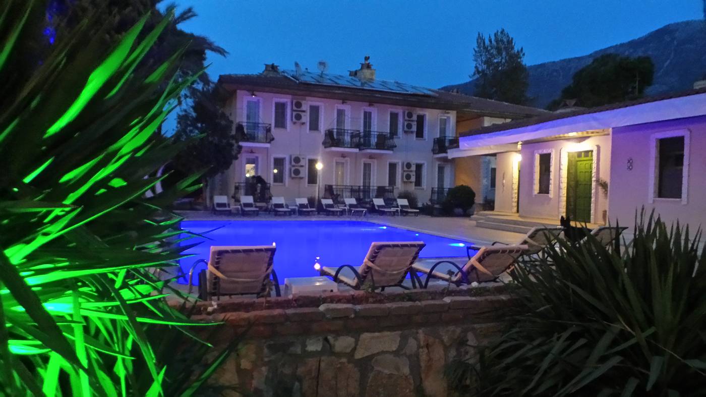 Vento-Boutique-Hotel-Pool-14