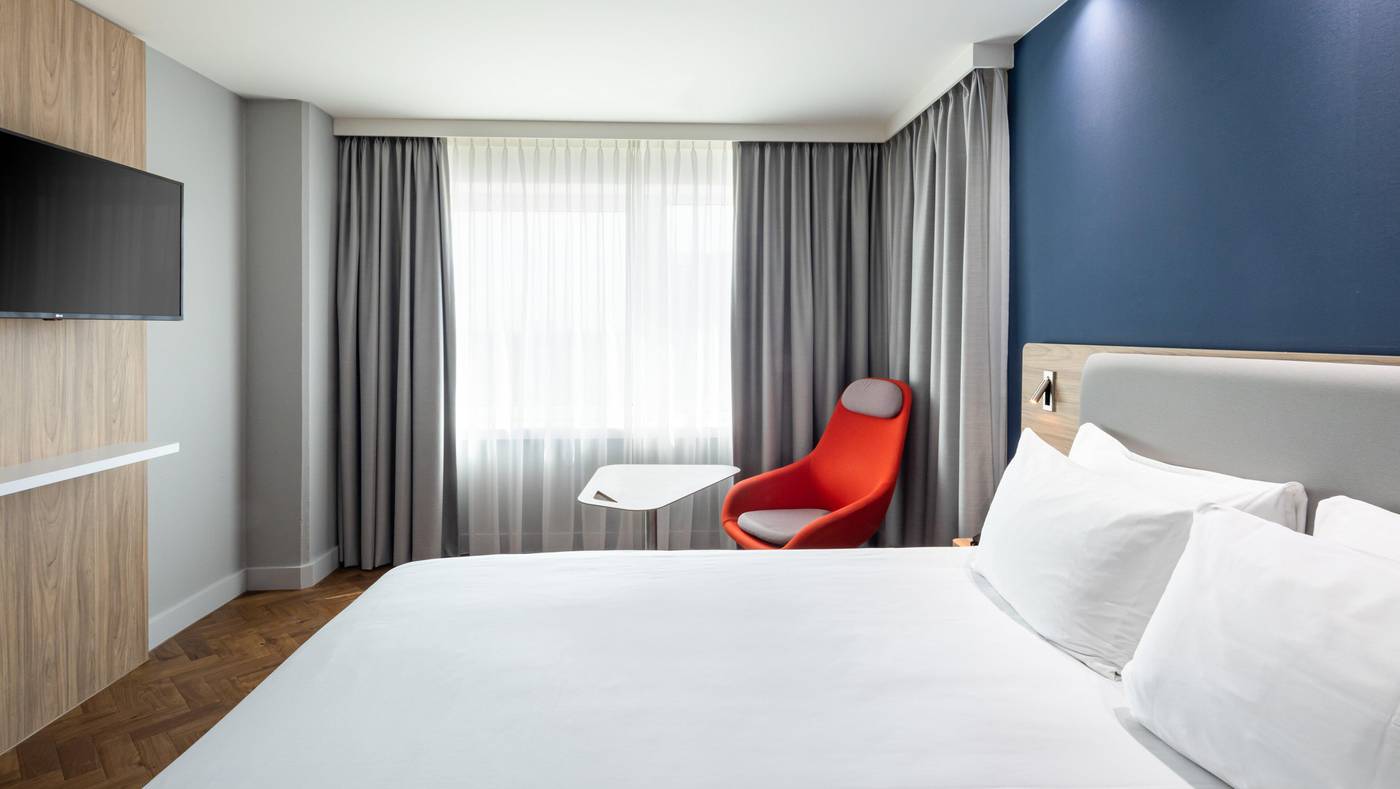 Holiday-Inn-Express-Amsterdam---Sloterdijk-Station-Room-7
