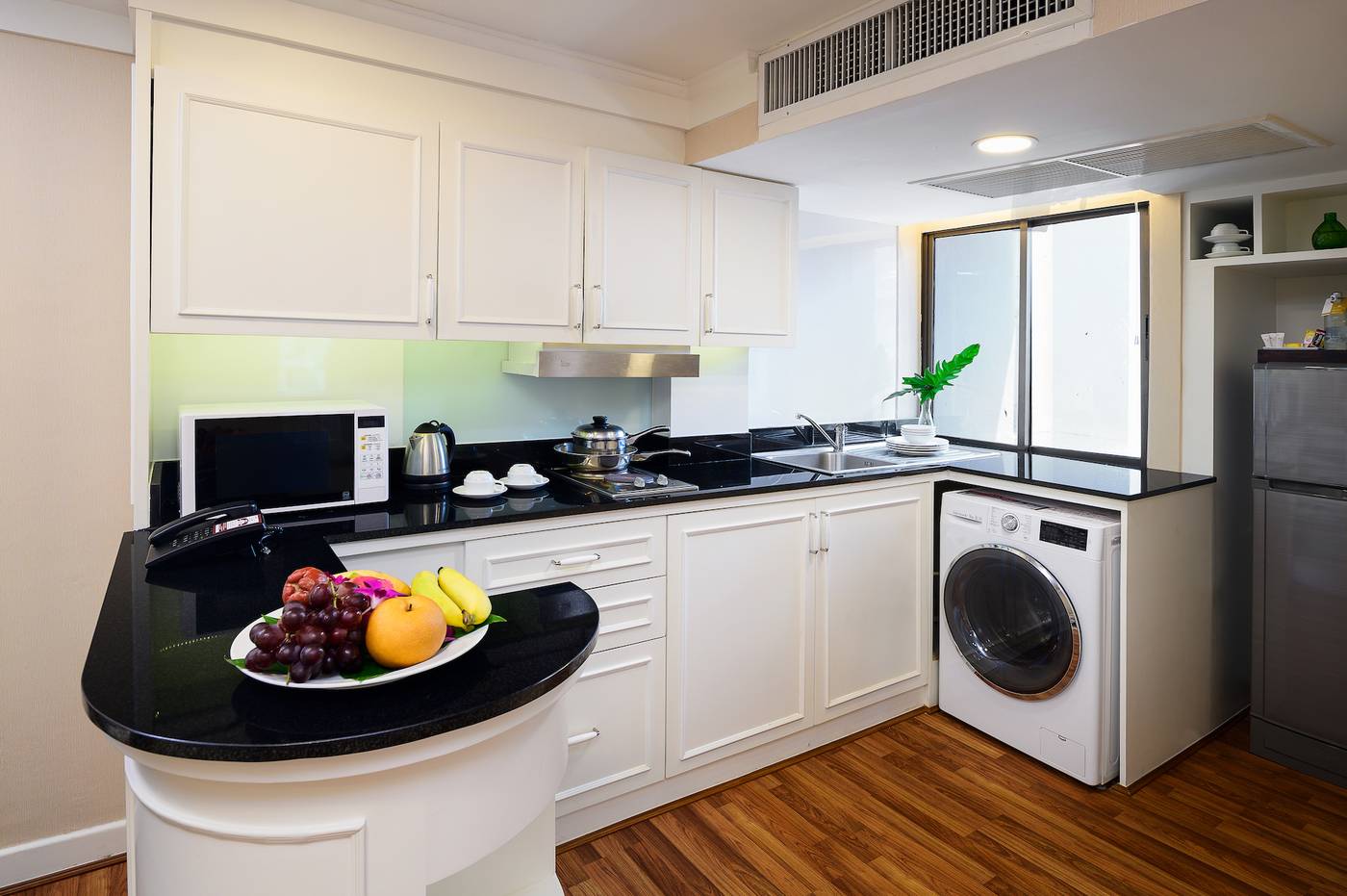 Kingston-Suites-Room-8